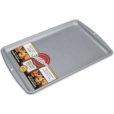 Wilton Medium Baking Pan 15.25" x 10.25" x 0.75"